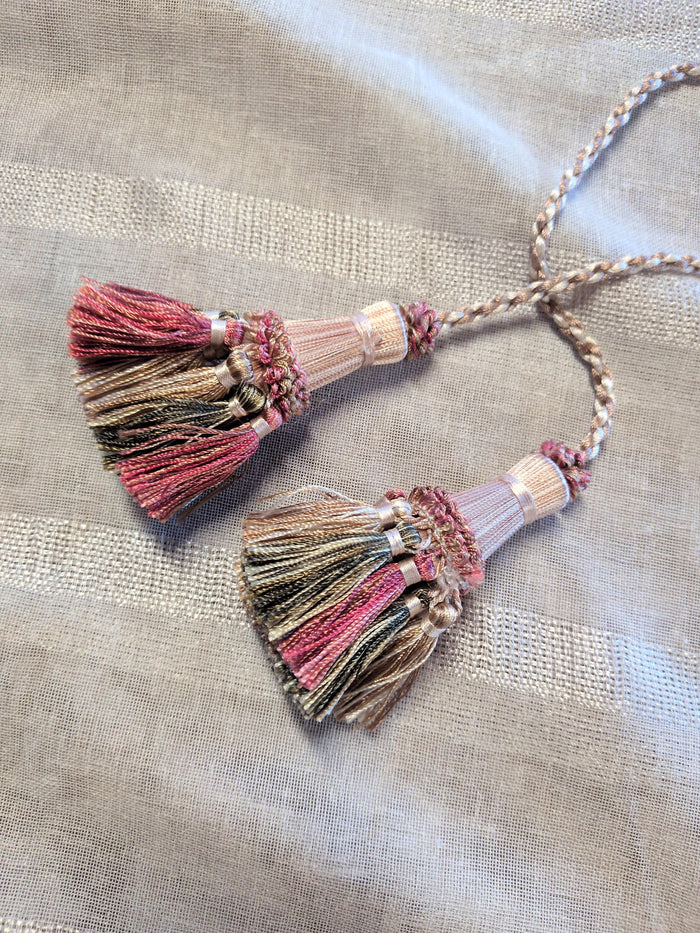 Green Rose Chunky Tassel
