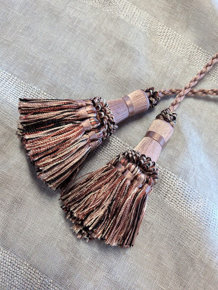 Rose Chunky Tassel
