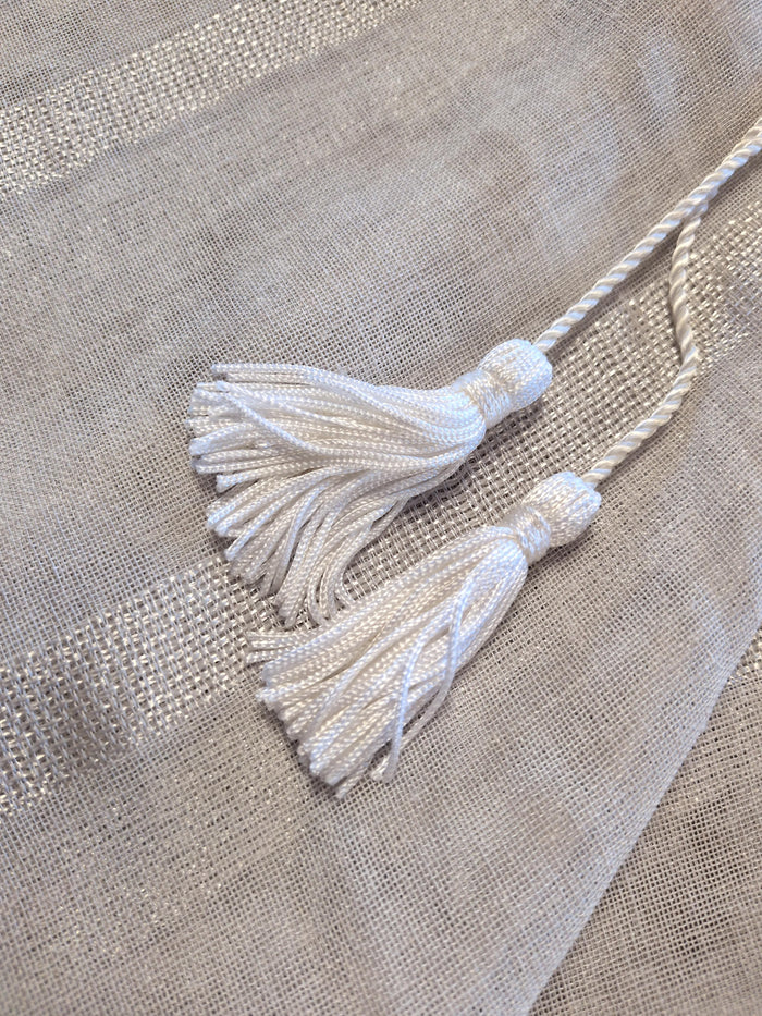 White Short Tassel