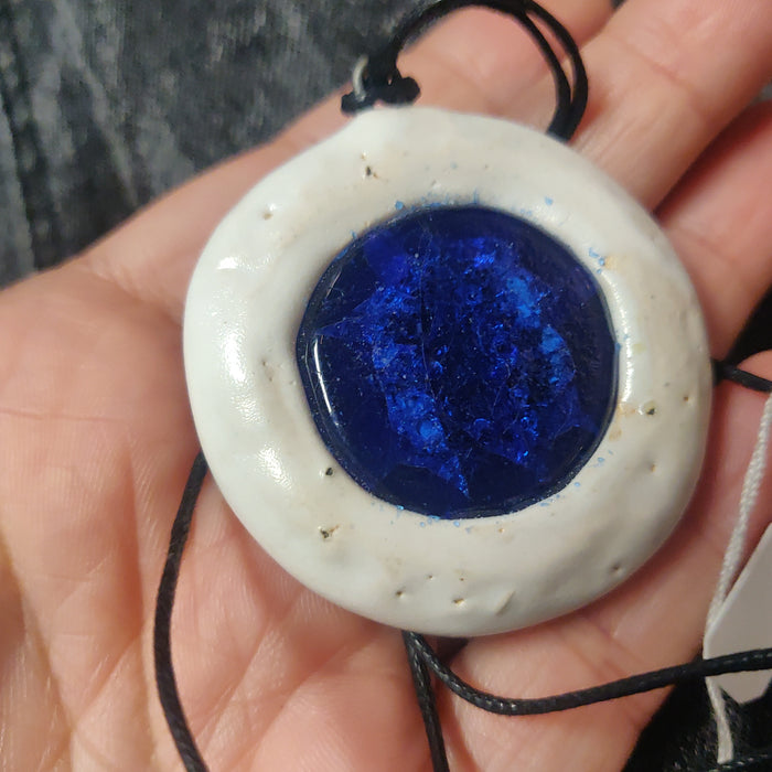 Circle Beeb Face Ceramic NECKLACE