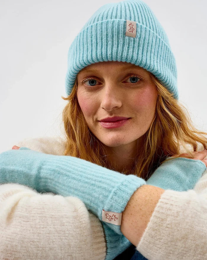 Clyde Hat in Raindrop