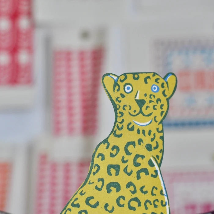 Giant Mantelpiece Card: Cheetah