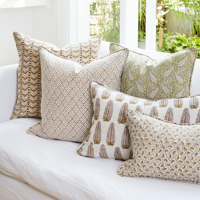 Ordu Petal Lumbar Pillow