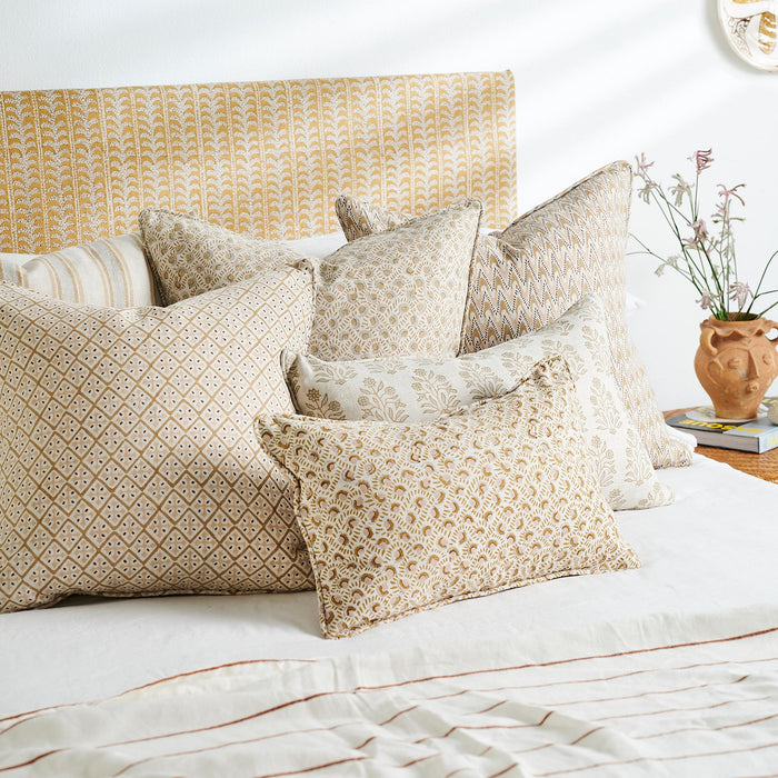 Ordu Petal Lumbar Pillow