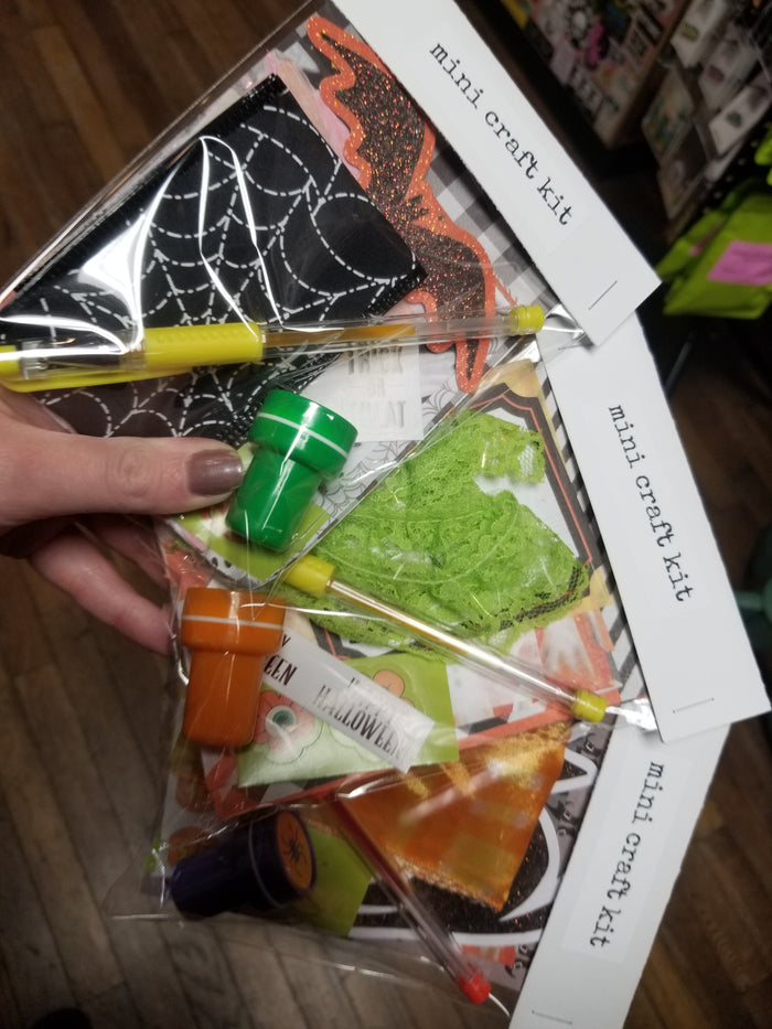 *SALE* Spooky Themed Mini Craft Kit